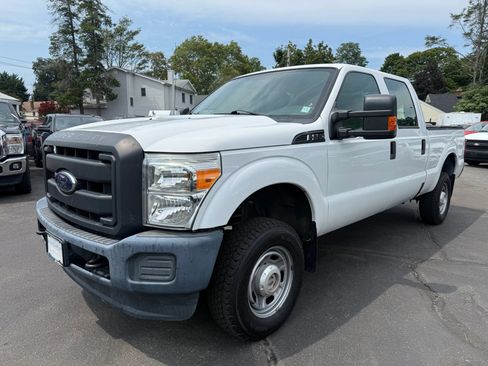 Used 2016 Ford F250 XL w/ Power Equipment Group AWD/4WD image 2