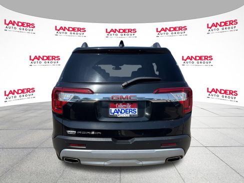 Used 2023 GMC Acadia SLT image 4