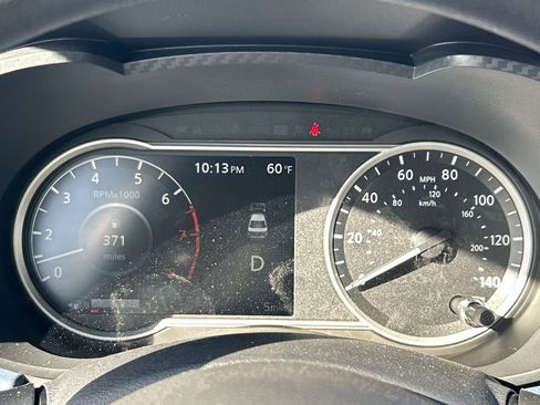 New 2025 Nissan Versa SV w/ Trunk Package image 38