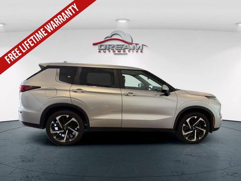 Used 2024 Mitsubishi Outlander FWD image 23
