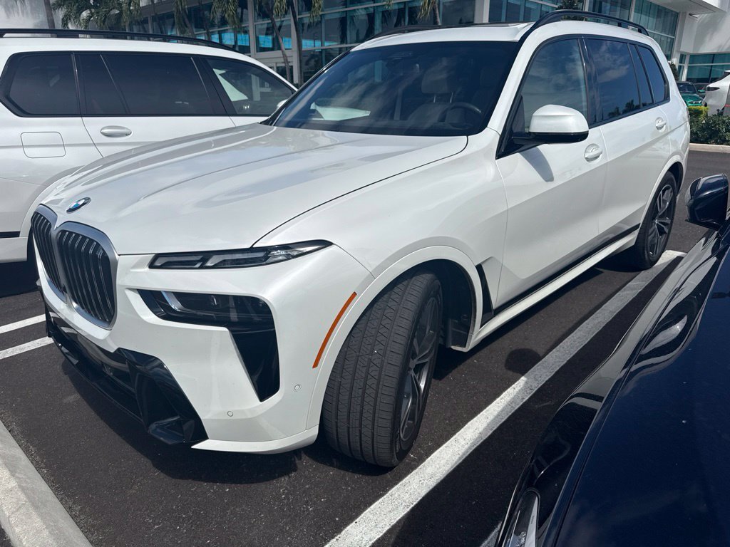 Used 2025 BMW X7 xDrive40i w/ Executive Package AWD/4WD image 9