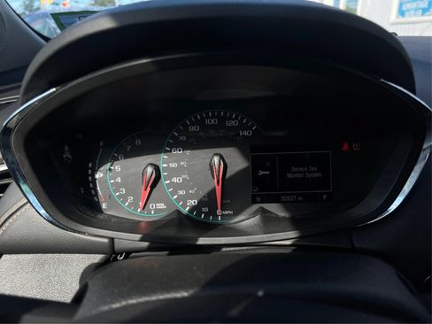 Used 2018 Chevrolet Trax LT w/ Redline Edition AWD/4WD image 19