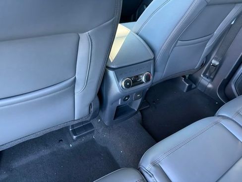 New 2026 Ford Explorer Active w/ Active Comfort Package AWD/4WD image 9