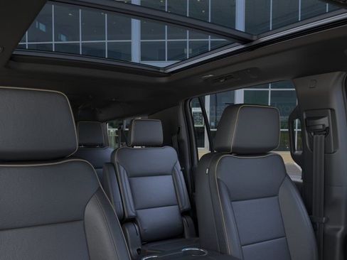 New 2026 Chevrolet Suburban Premier AWD/4WD image 24