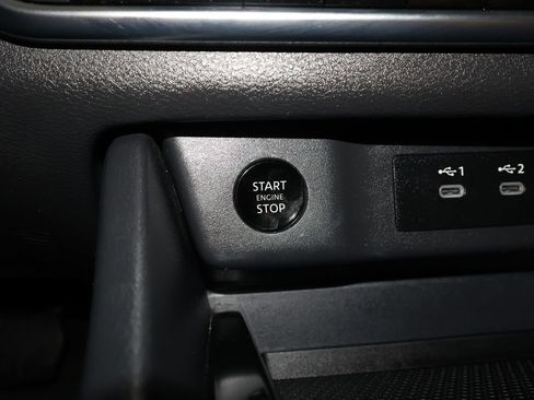 Used 2024 Nissan Rogue SV image 15