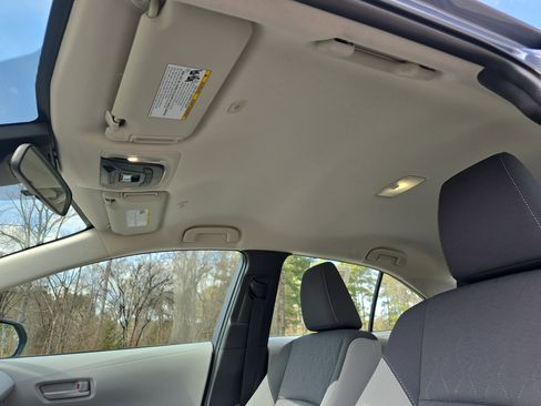 Used 2026 Toyota Corolla LE image 32