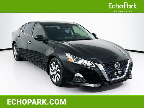 Used 2019 Nissan Altima 2.5 S image 1