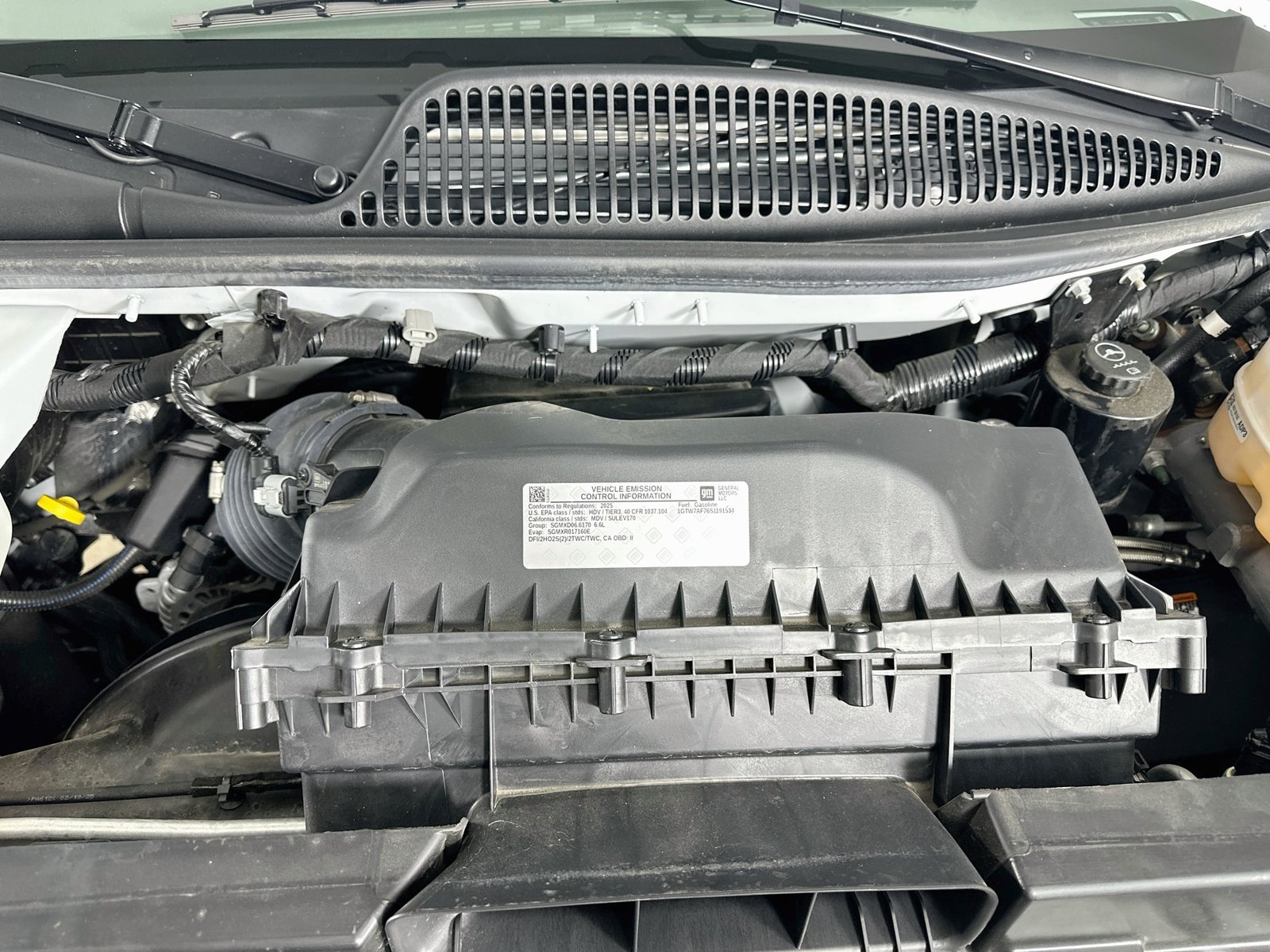 Used 2025 GMC Savana 2500 w/ Enhanced Convenience Package RWD image 12