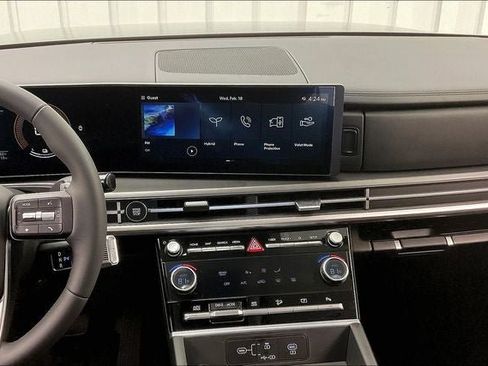 New 2026 Hyundai Santa Fe SE image 7