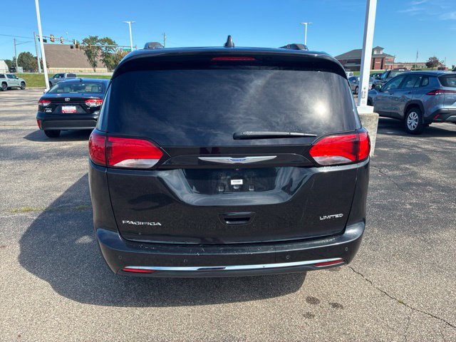 Used 2020 Chrysler Pacifica Limited FWD image 6