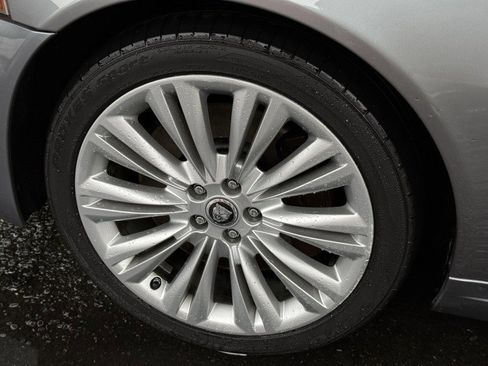 Used 2011 Jaguar XK Coupe image 36