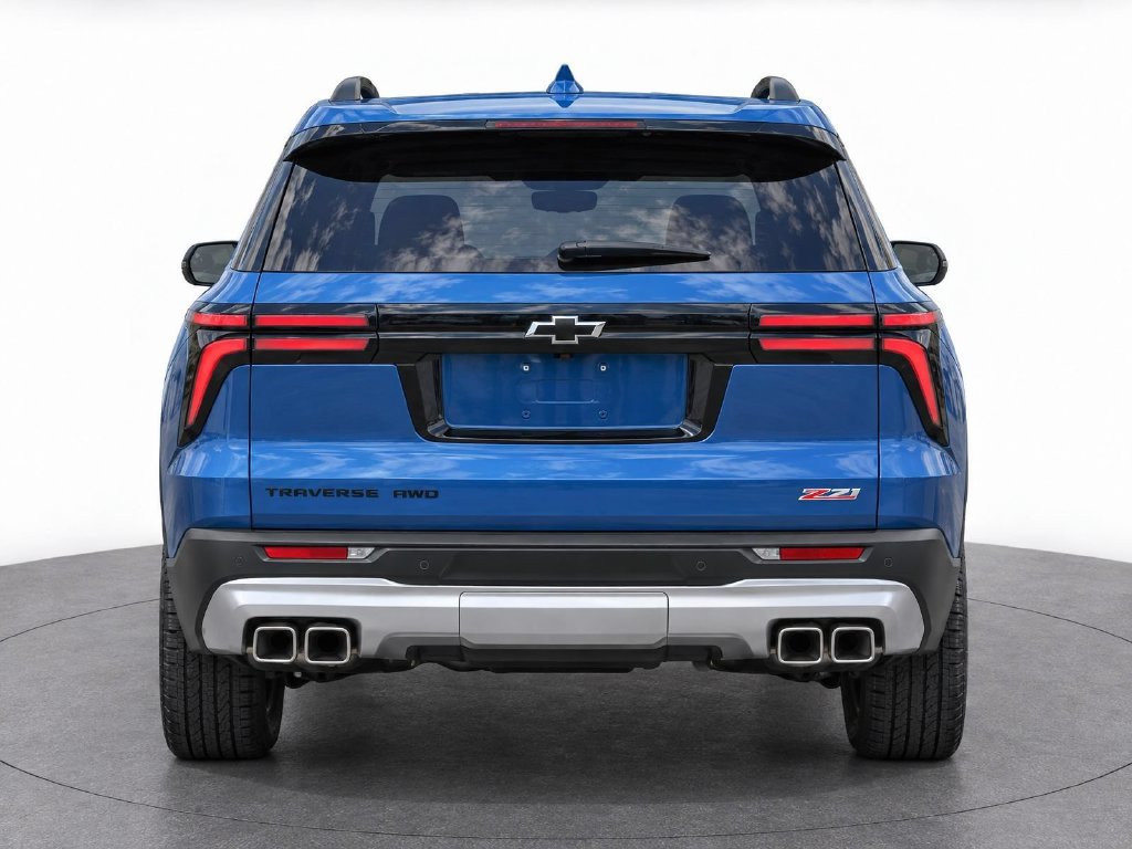 Used 2024 Chevrolet Traverse Z71 w/ LPO, Floor Liner Package AWD/4WD image 5