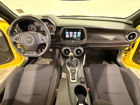 Used 2017 Chevrolet Camaro SS RWD image 19