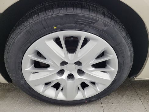 Used 2014 Chevrolet Impala LS w/ LS Convenience Package image 31