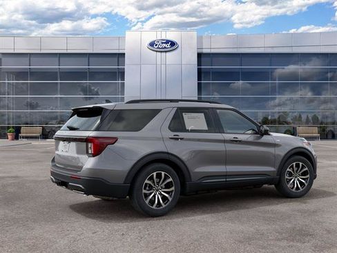 New 2027 Ford Explorer ST-Line AWD/4WD image 6
