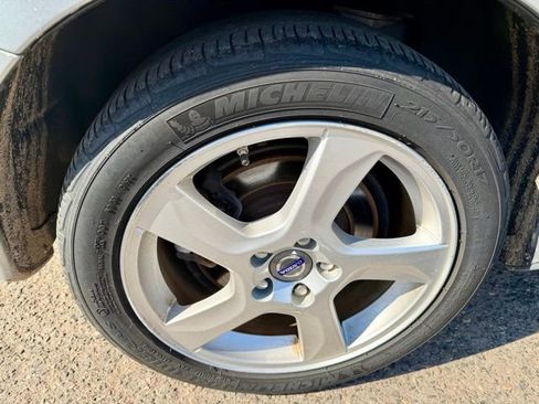 Used 2013 Volvo S60 T5 image 8