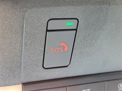 Used 2023 Mitsubishi Outlander SE Black Edition image 22