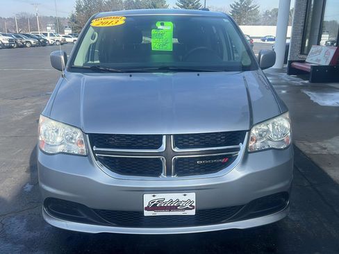 Used 2013 Dodge Grand Caravan SXT image 17