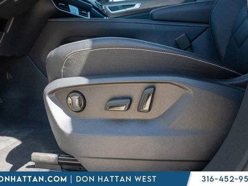 Used 2025 Volkswagen Atlas SE AWD/4WD image 14