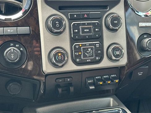 Used 2014 Ford F250 Platinum image 23