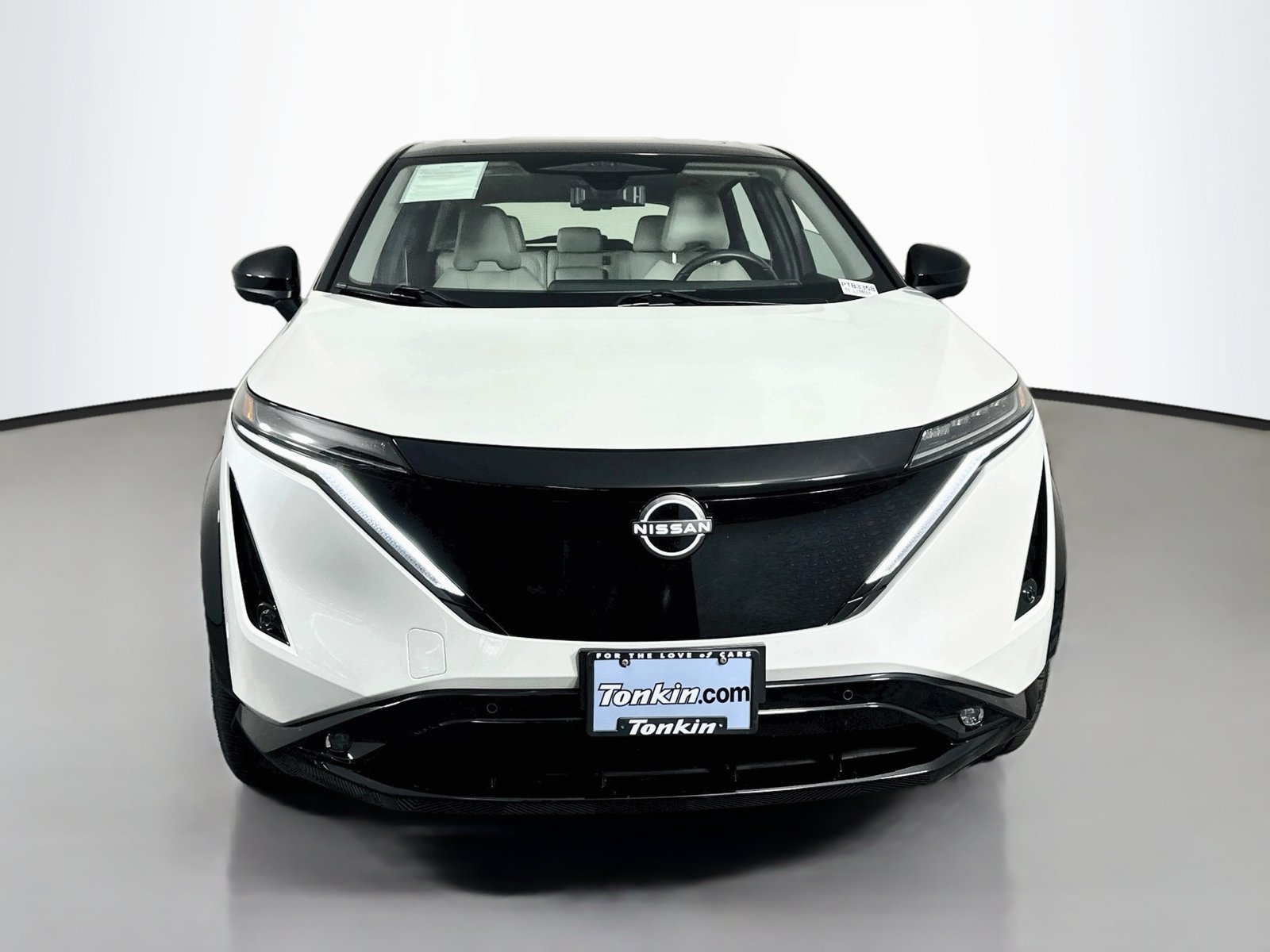 Used 2024 Nissan Ariya FWD image 2