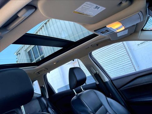 Used 2023 Nissan Rogue SL w/ SL Premium Package image 22