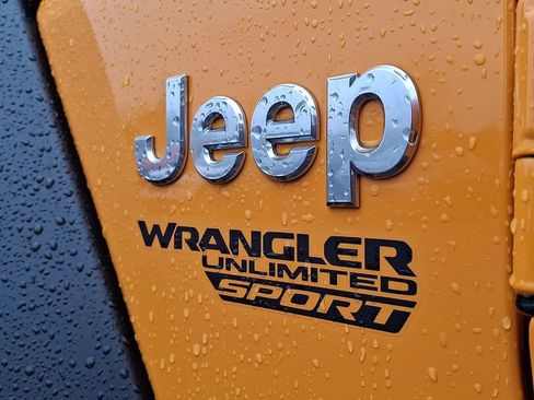 Used 2021 Jeep Wrangler Sport S image 30