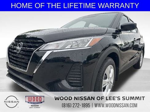 New 2025 Nissan Kicks Play S image 3