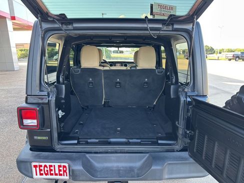 Used 2021 Jeep Wrangler Unlimited Sport image 16