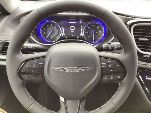 New 2026 Chrysler Pacifica Select w/ S Appearance Package image 12