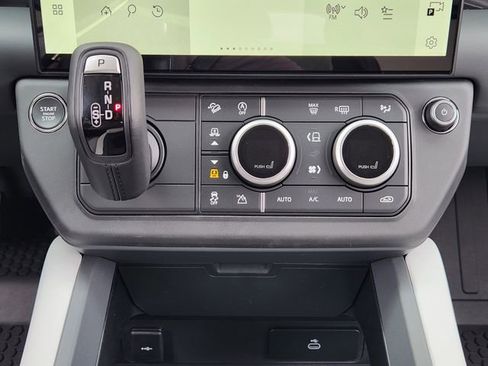 New 2026 Land Rover Defender 110 X-Dynamic SE image 14