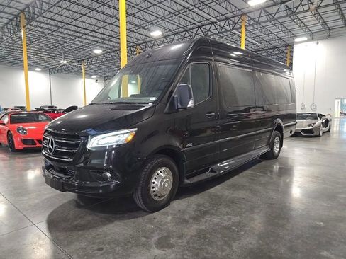 Used 2024 Mercedes-Benz Sprinter 3500 w/ Parking Package image 2