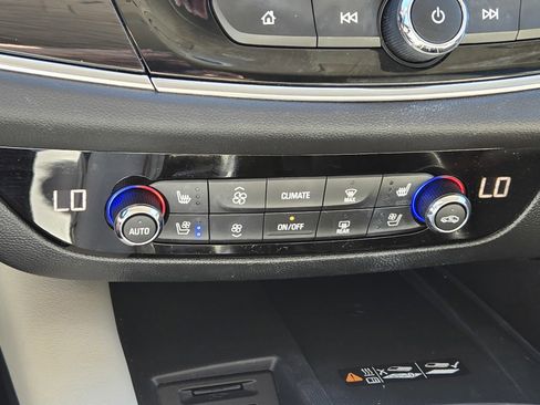 Used 2023 Buick Enclave Premium w/ Experience Buick Package AWD/4WD image 21