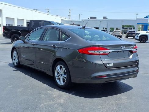 Used 2018 Ford Fusion S FWD image 3