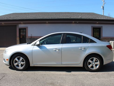 Used 2014 Chevrolet Cruze LT FWD image 9