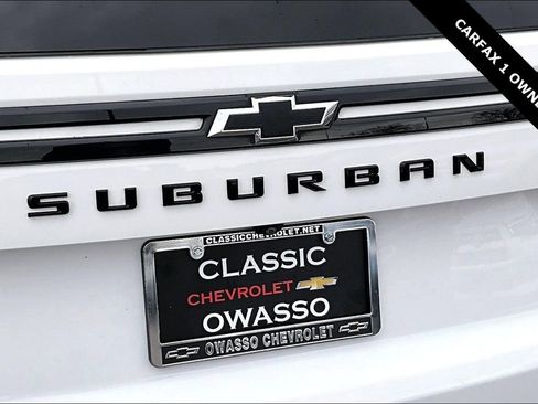 Used 2024 Chevrolet Suburban Z71 w/ Luxury Package image 23