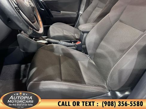 Used 2017 Toyota Corolla iM image 9