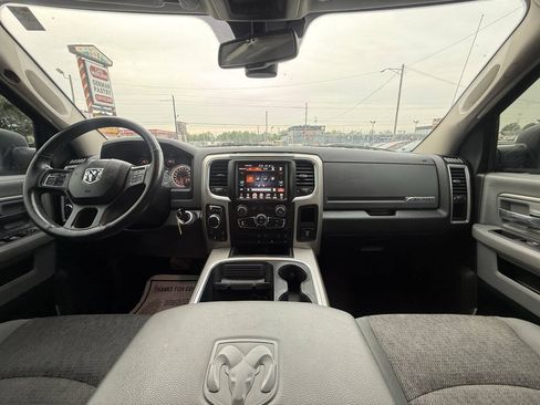 Used 2017 RAM 1500 Big Horn AWD/4WD image 38