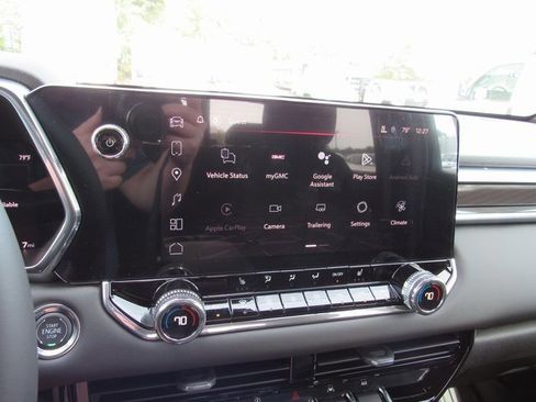 New 2026 GMC Canyon Elevation w/ Convenience Package image 13