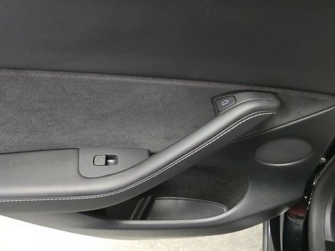 Used 2024 Tesla Model Y Long Range AWD/4WD image 26