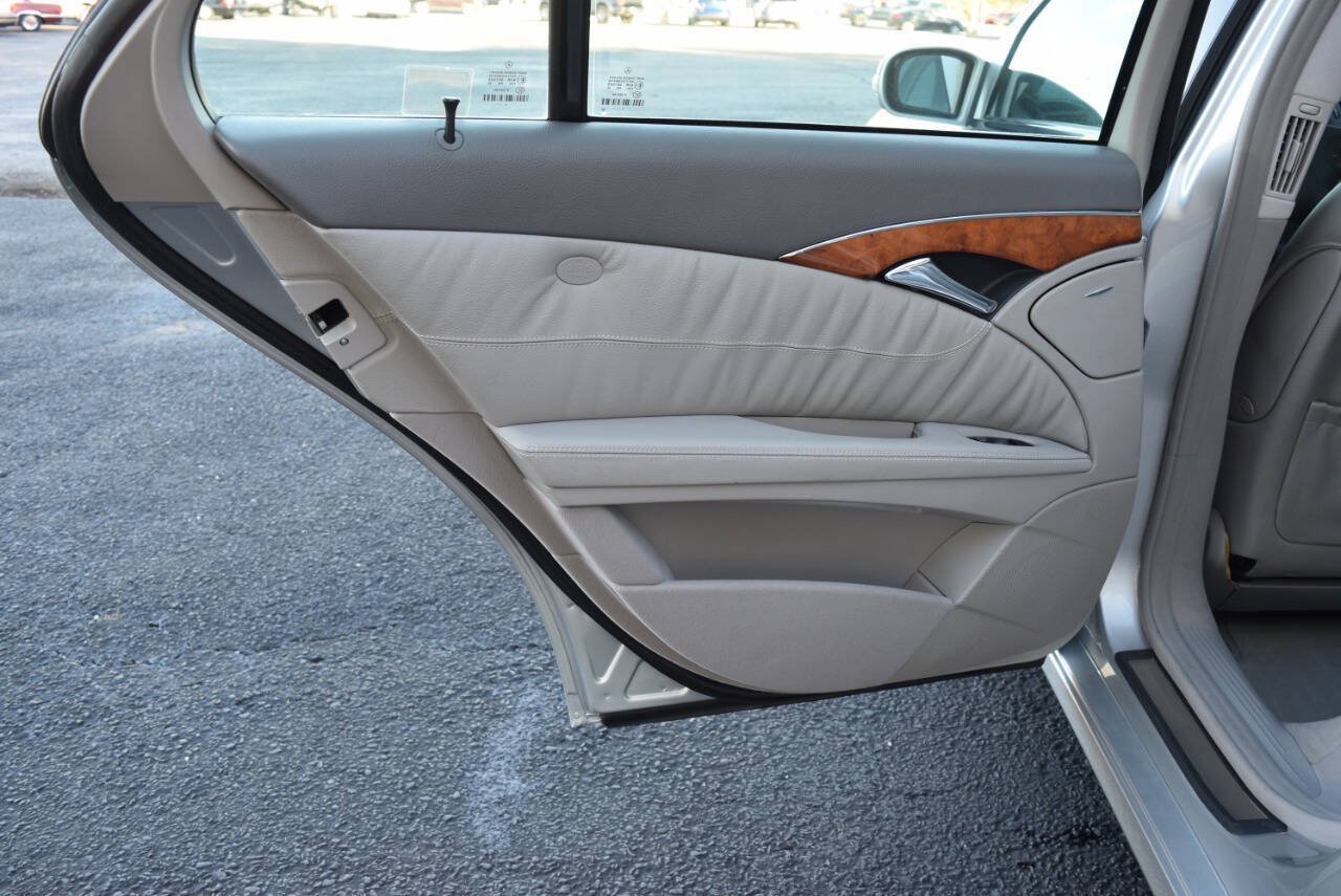 Used 2004 Mercedes-Benz E 500 Sedan image 39