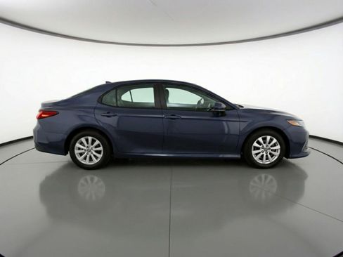 Used 2025 Toyota Camry LE FWD image 11