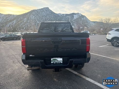Certified 2025 Toyota Tacoma TRD Off-Road image 7