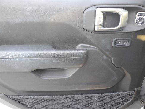 Used 2022 Jeep Wrangler Unlimited Rubicon 4xe w/ Steel Bumper Group image 12