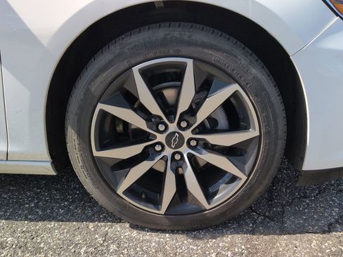 Used 2024 Chevrolet Malibu RS FWD image 25