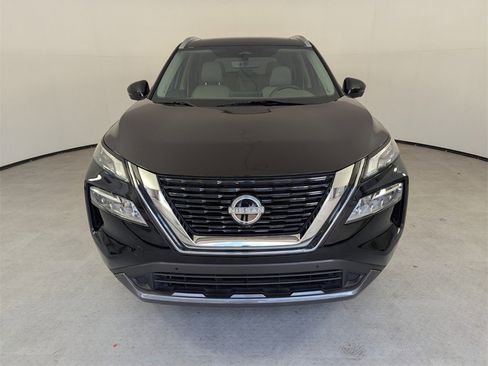 Used 2023 Nissan Rogue SL w/ SL Premium Package image 2