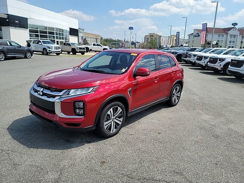 Used 2025 Mitsubishi Outlander Sport SE image 3
