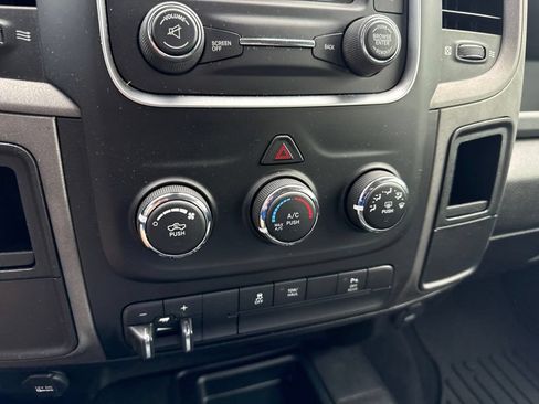 Used 2018 RAM 2500 Tradesman w/ Chrome Appearance Group AWD/4WD image 28