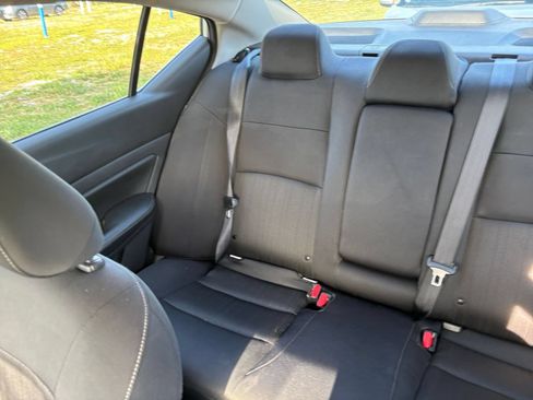 Used 2025 Nissan Altima 2.5 SV FWD image 40