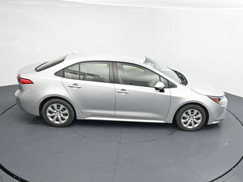Used 2022 Toyota Corolla LE FWD image 17